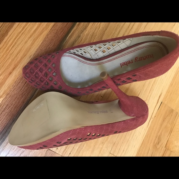 Luxury Rebel Sakura Pump - Picture 4 of 6